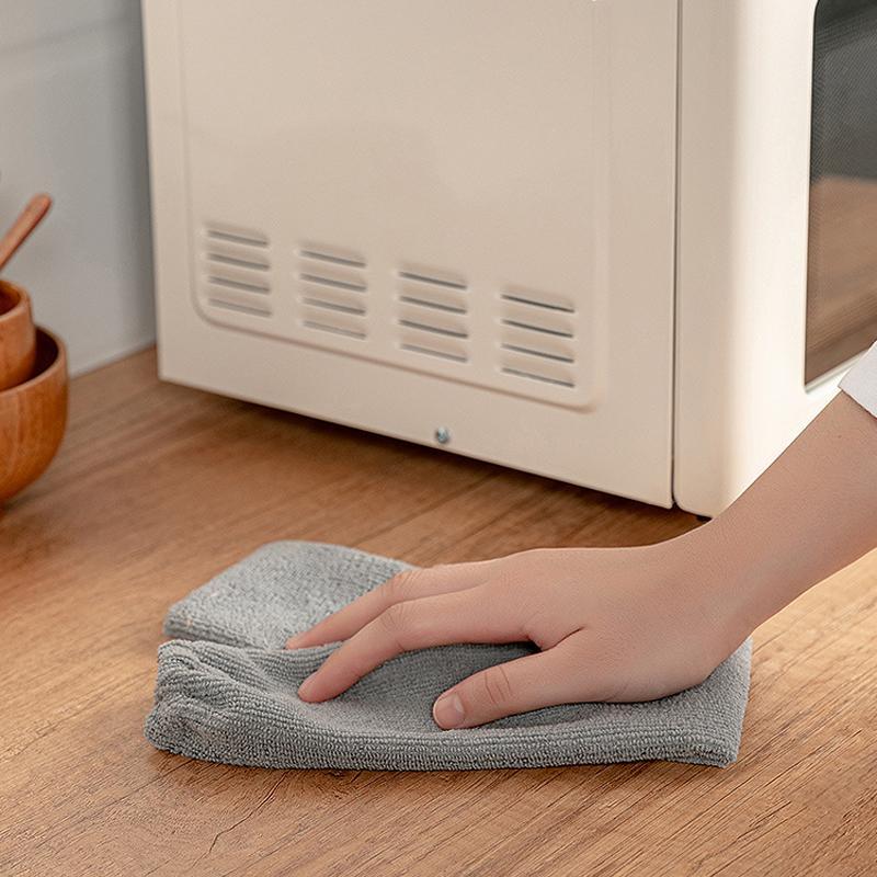 Cleaner Pro° RetractableCleaner: Long Handle Microfiber Retractable Cleaner