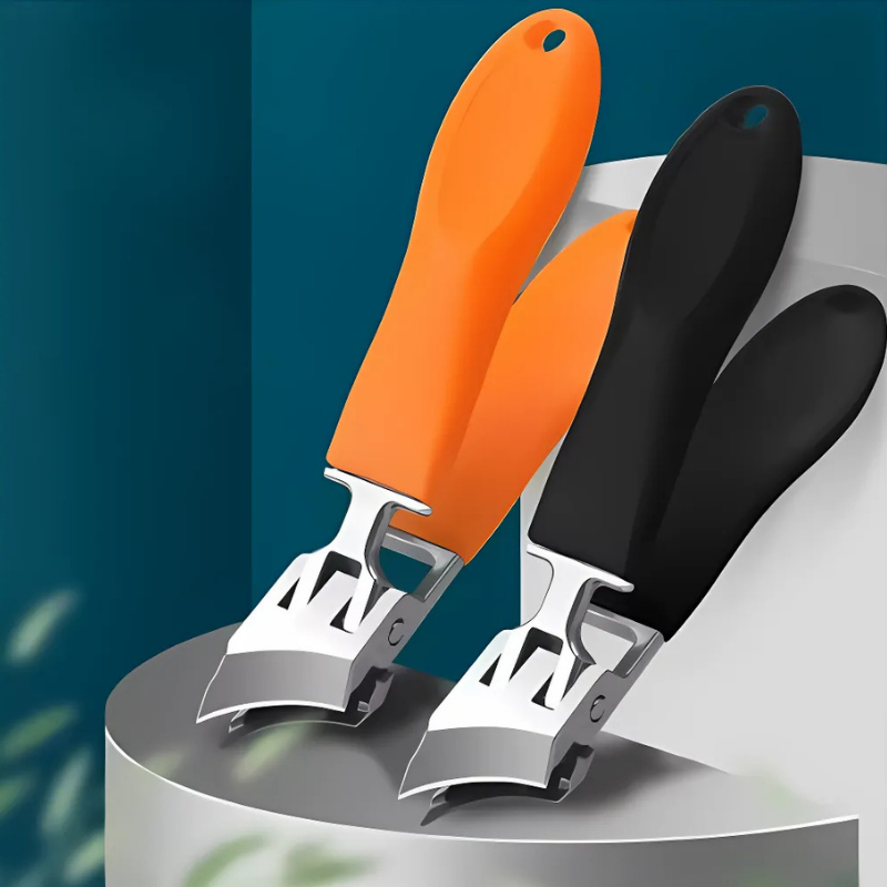 Globetrek° NailCutter 1+1 FREE: Durable Easy Cutting Angled Nail Cutter