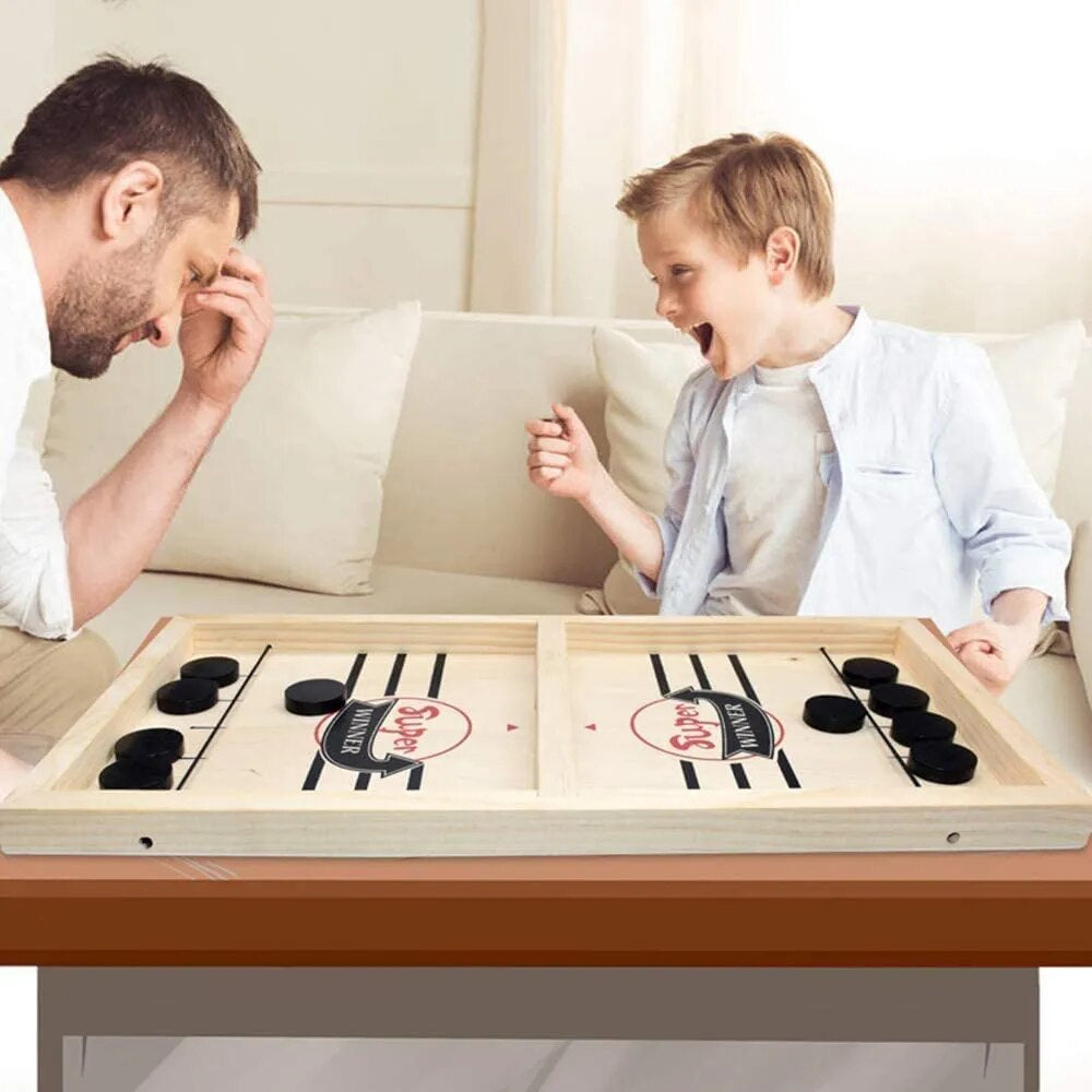 Kletshuts™ Hockey - Sling Hockey Board Game