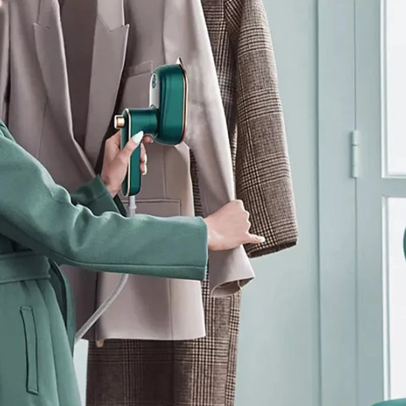 Globetrek° MicroIron: Portable Mini Garment Iron