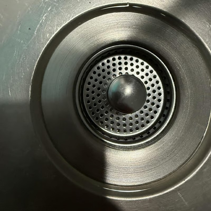 Globetrek° DrainStrainer 1+1 FREE: Easy To Install Kitchen Sink Stopper And Drainer