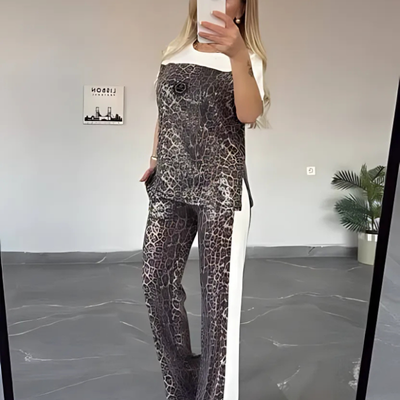Icone™ LeopardOutfit: All Day Comfort With 2-Piece Leopard Outfit Set