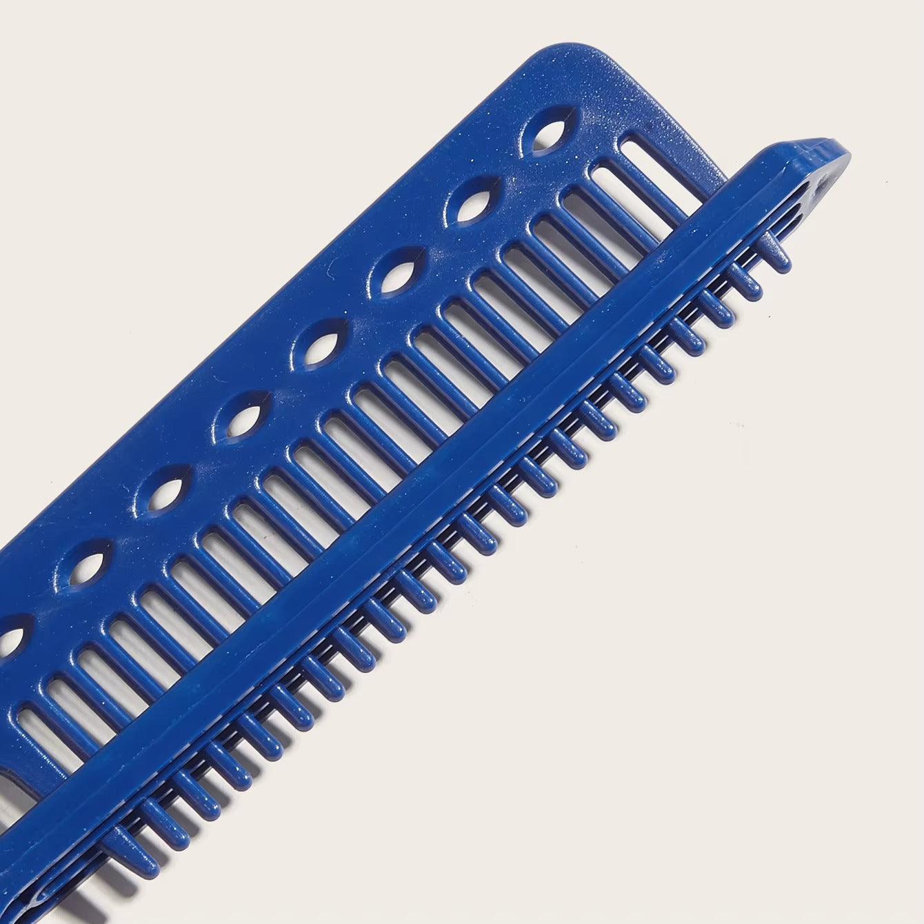 Rose® V-ShapedComb 1+1 FREE: Heat-Resistant V-Shaped Hair Styling Comb