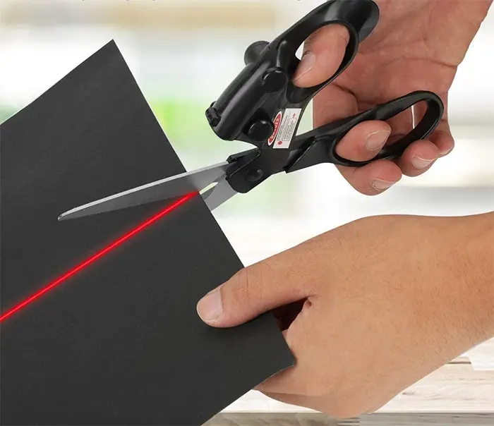 Globetrek° LaserScissors 1+1 FREE: Accurate Cutting Laser Guided Multi-Purpose Scissors